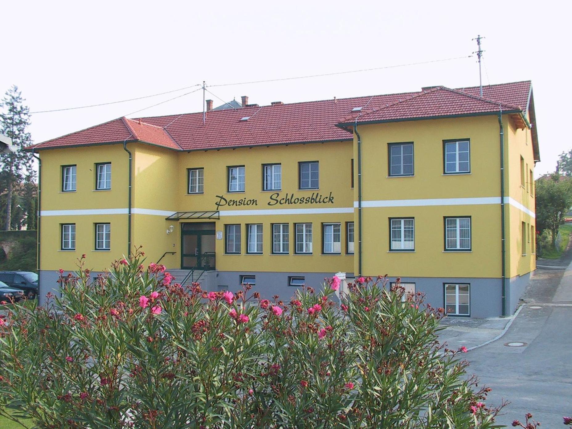 Pension Schlossblick Nebersdorf Екстериор снимка